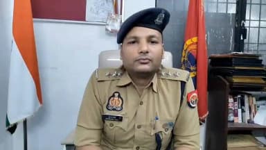 #Azamgarh: जनपद मऊ का रहने वाला एक बंदी अल्कोहल विदड्रॉल सिंड्रोम के कारण डिलीरियम (Delirium) की अवस्था में चला गया, उपचार के दौरान उसकी मृत्यु हो गई, के सम्बन्ध में क्षेत्राधिकारी नगर शुभम तोदी की बाइट । https://t.co/F9exQFWw7g