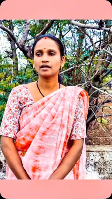 मुख्यमंत्री श्री विष्णुदेव साय के सुशासन में ग्राम पंचायत स्तर पर महतारी सदनों का निर्माण, महिलाओं को सुरक्षित, सुविधायुक्त एवं गरिमापूर्ण मंच उपलब्ध
स्व-सहायता समूहों की बैठक, प्रशिक्षण एवं आजीविका गतिविधियों के माध्यम से महिलाओं की सहभागिता, नेतृत्व क्षमता एवं आत्मनिर्भरता को मिल रहा सुदृढ़ आधार
#mahtarisadan
#संवर_रहा_छत्तीसगढ़
#vishnukasushasan
#womanempowerment
#selfhelpgroup