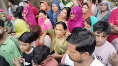 बुलंदशहर: मोहल्ला देवीपुरा में महिला थाने के निकट कलयुगी बेटे ने नशे में फावड़े से किया पिता पर जानलेवा हमला, पिता की मौत