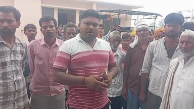 तिर्वा ठठिया विजली विभाग लाइन मैन को कुछ लोगों ने पीटा था गांव क्षेत्र में बिजली से तनाव बढ़ रहा है कानून कीतैयारी दी ग