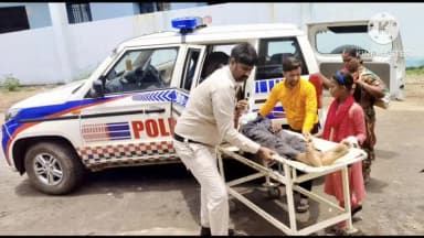बकरी को बचाने के चक्कर में पुलिया से टकराई बाइक एक ही परिवार के तीन लोग घायल डायल112 मौके पर पहुंच कर रिफर किया