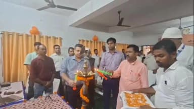 मधेपुरा: रासबिहारी स्कूल में 'सरस्वती विद्या निकेतन' नाम जुड़ने पर विवाद, विरोध में डीएम को सौंपा ज्ञापन