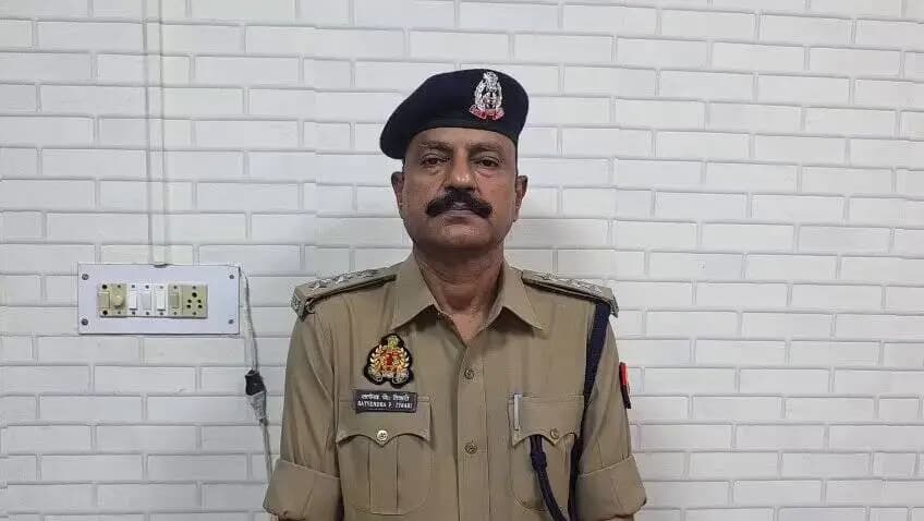 थाना कोखराज पुलिस द्वारा हत्या के प्रयास की घटना से संबंधित 10 हजार रुपए के इनामिया वांछित अभियुक्त की गिरफ्तारी के संबंध में क्षेत्राधिकारी सिराथू श्री सत्येन्द्र प्रसाद तिवारी की वीडियो बाइट।
#UPPolice
#kaushambipolice https://t.co/M0oypFisx7
