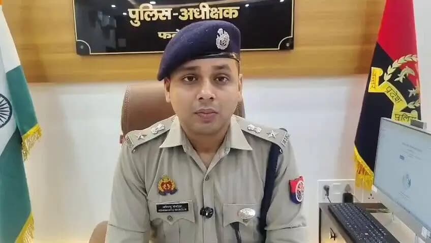 आज सुबह थाना कोतवाली पुलिस टीम के साथ एक बदमाश जिसका नाम ओवैश रजा रहने वाला गांव अंदौली का है, उसके साथ मुठभेड़ हुई। मुठभेड़ में उसके पास से अवैध तमंचा और कारतूस बरामद हुआ है। यह एक अभियुक्त था जिसको थाना कोतवाली की पुलिस जिसकी तलाश कर रही थी और इस पर एक लड़की के साथ बलात्कार करने का आरोप था और इसमें इसको गिरफ्तार करके आगे की विधिक कार्रवाई की जा रही है। उक्त के संबंध में #Spfhr की बाइट।
#uppolice