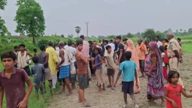 मोरवा: हलई थाना क्षेत्र के पुरुषोत्तमपुर दाखिली में डेढ़ महीने पहले हत्या किए गए अधेड़ का शव मिला
