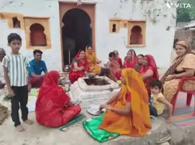 बागीदौरा: नौगामा गांव में कलाल समाज की महिलाओं ने अच्छी बारिश के लिए श्रीफल होम किया