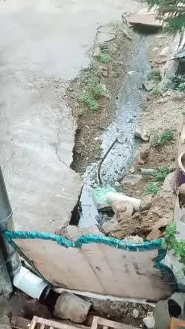CM helpline per chhe mahine se complaint karne per bhi complaint karne ka Karan nahin kiya ja raha hai jab baat kaha ja