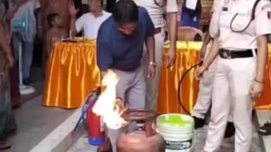 बोध गया: बोधगया के सिद्धार्थ कम्पैशन ट्रस्ट स्कूल में अग्नि सुरक्षा मॉक ड्रिल आयोजित किया गया