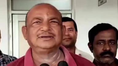 ଭଦ୍ରକ ଗ୍ରାମାଞ୍ଚଳ: ଭଦ୍ରକ ଚରମ୍ପା ରେଳ ଷ୍ଟେସନ ନିକଟ ଡଗରାସାହି ଠାରେ ଗଳା ପୋଲ ନିର୍ମାଣ ପାଇଁ ପୂର୍ବତନ ବିଧାୟକ ନରେନ ପଲାଇଙ୍କ ଜିଲ୍ଲାପାଳ ଙ୍କୁ ଦାବିପତ୍ର