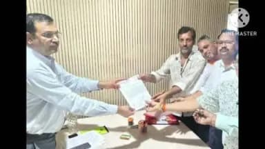 हिण्डौन: शहर में जलभराव की समस्या को लेकर व्यापारियों ने नगर परिषद आयुक्त को सौंपा ज्ञापन