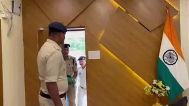 चारामा: चारामा के सूने मकान में 8 लाख की चोरी का खुलासा, पड़ोसी पवन सोनकर को किया गया गिरफ्तार