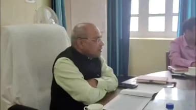 पौड़ी: मंडलीय समीक्षा में आयुक्त का सख्त संदेश: योजनाएं समय पर पूरी करें, लापरवाही बर्दाश्त नहीं होगी