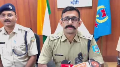 खूंटी: तोरपा में शराब और गहने की दुकान में चोरी का खुलासा, 4 चोर चोरी के सामान सहित गिरफ्तार