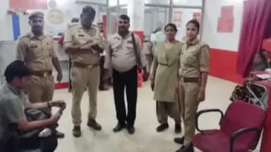 सुल्तानपुर: सुलतानपुर में बैंकों पर पुलिस ने सुरक्षा कवच लगाया, संदिग्धों की तलाशी और CCTV भी खंगाले गए