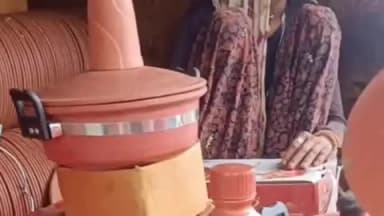 बसिया: बसिया में राजस्थानी मिट्टी के बर्तन महिलाओं को लुभा रहे हैं