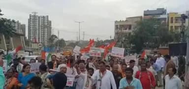 మేడ్చల్: అల్విన్ కాలనీలో నీట్ పేపర్ లీకేజీ వ్యవహారంపై కాంగ్రెస్ నేతల నిరసన ర్యాలీ