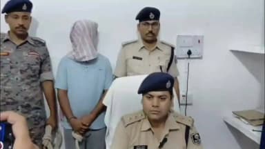 जमुई: दौलतपुर से साइबर अपराधी पुलिस के हत्थे चढ़ा, क्यूआर कोड से अब तक ₹37 लाख 40 हजार के फ्रॉड का हुआ खुलासा