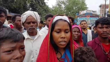 जमुई: कवैया मुसहरी के पास अनियंत्रित पिकअप ने 4 लोगों को रौंदा, एक महिला की मौत, तीन घायल, सड़क किया जाम