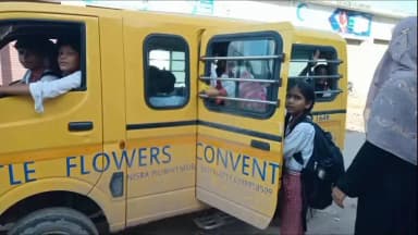 अमरिया: अमरिया क्षेत्र में स्कूल वाहनों में बच्चों की सुरक्षा खतरे में, क्षमता से ज्यादा बच्चों को बैठाकर कराया जा रहा सफर