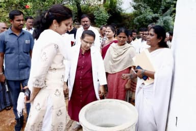 నారాయణపేట్: మందిపల్లి పాఠశాల మధ్యాహ్న భోజనంలో వంట ఏజెన్సీ నిర్లక్ష్యం; షోకాజ్ నోటీసు జారీ