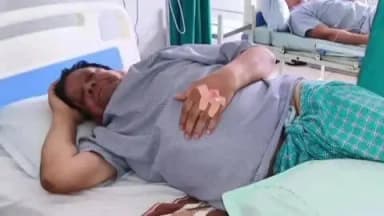 राजसमंद: राजसमंद के पीपली अहिरान गांव में एक आवारा सांड के हमले से 73 वर्षीय बुजुर्ग हीरालाल जैन गंभीर रूप से घायल