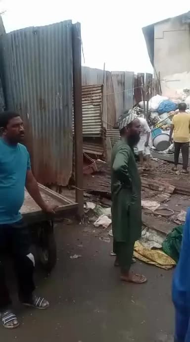 नगरपालिका ने हटाया वर्षो पुराना अतिक्रमण
आष्टा। नगर में अवैध अतिक्रमण के खिलाफ नगर पालिका प्रशासन ने सख्त रुख अपनाते हुए