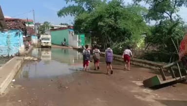 डिंडौरी: बिलगांव में सड़क मार्ग बना तालाब, ग्रामीण सहित छात्र छात्राओं को आने जाने में हो रही परेशानी #jansamasya