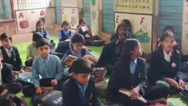 डिंडौरी: एकीकृत पीएम श्री शा हायर सेकेंडरी विद्यालय बम्हनी के जर्जर भवन में विद्यार्थी पढ़ने को मजबूर #jansamasya