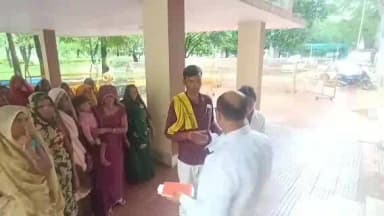 नरसिंहपुर: आवास योजना के लाभ और रोड निर्माण की मांग को लेकर खानापुर के ग्रामीणों ने DM के नाम तहसीलदार को सौपा ज्ञापन#jansamasya
