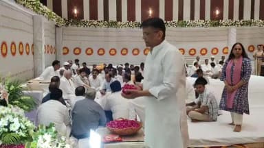 हिसार: सांसद कुमारी सैलजा पहुंची हिसार, पूर्व सांसद के पिता के निधन पर जताया शोक