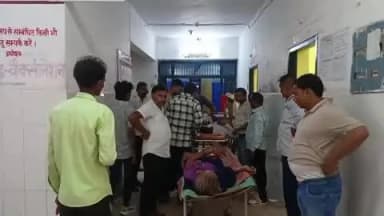 राठ: धनौरी गाँव के पास तेज रफ्तार दो बाइकों के बीच हुई भीषण भिड़ंत, महिला की मौत, पुत्र व दूसरा बाइक सवार घायल