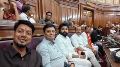 আরামবাগ: বিধানসভায় অধিবেশনে যোগ দিতে উপস্থিত আরামবাগের বিজেপি বিধায়ক হেমন্ত বাগ