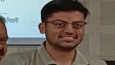 भिवानी: 31 मार्च 2004 से पहले बने शामलात भूमि के मकानों के नियमितीकरण के लिए करें ऑनलाइन आवेदन: एडीसी दीपक बाबू लाल करवा