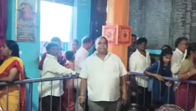 సూర్యాపేట: సూర్యాపేట శ్రీ వేంకటేశ్వర స్వామి ఆలయంలో తొలి ఏకాదశి వేడుకలు.. భక్తులతో కిటకిటలాడిన ప్రాంగణం