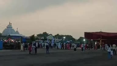ସୁନ୍ଦରଗଡ: ହେମଗିର ଏମ୍ ସି ଏଲ ବସୁନ୍ଧରା ତୁଳସୀ କ୍ଷେତ୍ର ମନ୍ଦିର ନିକଟରେ ରଥ ଉପରେ ସୁନା ବେଶରେ ଭକ୍ତଙ୍କୁ ଦିବ୍ୟ ଦର୍ଶନ ଦେଲେ ଜଗନ୍ନାଥ ସ୍ୱାମୀ