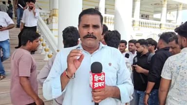 स्वार: समाजवादी पार्टी के प्रदेश सचिव फिरासत हुसैन गामा ने रामपुर जौहर यूनिवर्सिटी में बच्चों से की मुलाकात