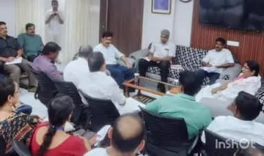 ചേർത്തല: അരൂരിലെ ഭക്ഷ്യ സംസ്കരണം ഡപ്യൂട്ടി സ്പീക്കർ ഷാനിമോൾ ഉസ്മാൻ്റെ നേതൃത്വത്തിൽ യോഗം ചേർന്നു