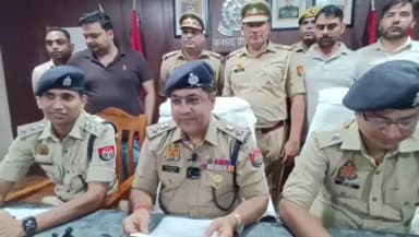 कैराना: कैराना पुलिस ने अवैध हथियार तस्करी का पर्दाफाश किया, चार तस्कर गिरफ्तार; 10 तमंचे, पिस्टल व कारतूस बरामद