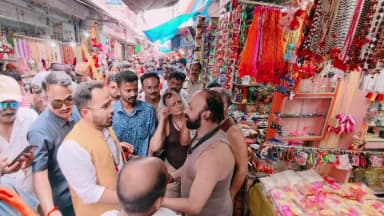 তারকেশ্বর: তারকেশ্বর মন্দির চত্বরে পরিদর্শনে বিধায়ক সন্তু পান, পুণ্যার্থী ও ব্যবসায়ীদের সঙ্গে কথা বলে জানলেন সমস্যা-সুবিধা