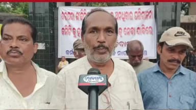 ଭଦ୍ରକ ଗ୍ରାମାଞ୍ଚଳ: ବରପଦା ଯାନ୍ତ୍ରିକ ମହାବିଦ୍ୟାଳୟ ରେ କର୍ମଚାରି ଧାରଣା ପଞ୍ଚମ ଦିନରେ ପ୍ରତିକ୍ରିୟା ରଖିଲେ କର୍ମଚାରୀ
