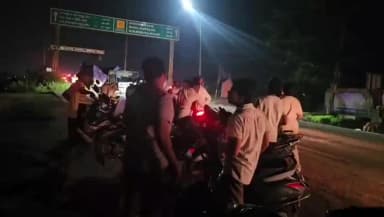 କଣ୍ଟାମାଳ: ମନମୁଣ୍ଡା ଗାନ୍ଧୀ ଛକରେ ପୋଲିସର ହେଲମେଟ ଓ ମଦୁଆ ଚାଳକ ଧର ପଗଡ ଅଭିଜାନ