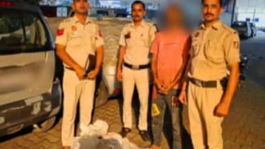 रोहिणी: मंगोलपुरी पुलिस ने अवैध शराब तस्कर को किया गिरफ्तार, 96 क्वार्टर, 48 बीयर कैन व कार बरामद