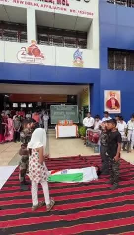 ରାଉରକେଲା ମ୍ୟୁନିସିପାଲଟି: ଏମ୍ସିଏଲ୍ ବସୁନ୍ଧରା ଡିଏଭିରେ ସ୍କୁଲରେ କାର୍ଗିଲ ବିଜୟ ଦିବସ ଅନୁଷ୍ଠିତ ହୋଇଯାଇଛି