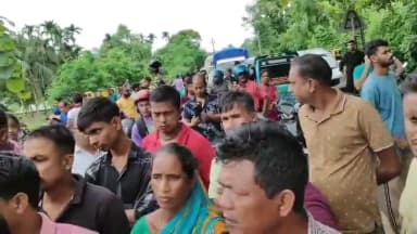 কমলপুর: কমলপুর জাতীয় সড়ক অবরোধ করা হয়