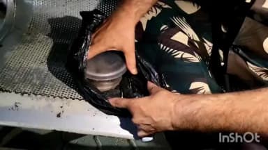 रतनी फरीदपुर: बंधु बीघा में खेत में काम कर रही महिला को कोबरा ने डंसा, परिजन सांप को डब्बे में लेकर इलाज के लिए पहुंचे