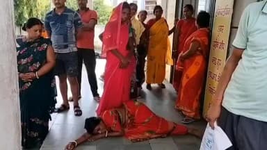 सूरजगढ़: जमालपुर-किऊल रेलखंड पर मसूदन स्टेशन के पास ट्रेन से गिरकर युवक की मौत, शव पोस्टमार्टम के लिए भेजा गया