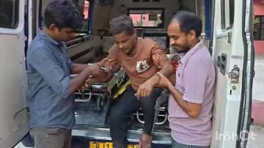 जसराना: फिरोजाबाद रोड पर सड़क पार कर रहे दो लोगों को कार सवार ने मारी टक्कर