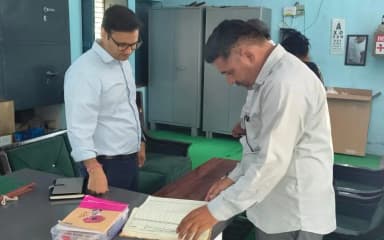 टोहाना: एसडीएम आकाश शर्मा ने माधुवाना सरकारी स्कूल का कराया औचक निरीक्षण