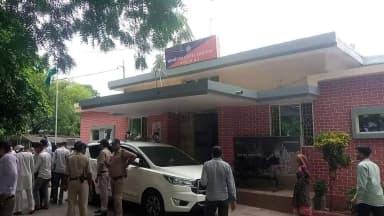 नशे के ख़िलाफ़ SP ऑफिस दमोह में भगवती मानव कल्याण संगठन का जमकर प्रदर्शन #bmks #damoh #shorts #yt