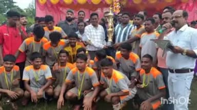 मनोहरपुर: मनोहरपुर में स्व देवेन्द्र मांझी फुटबॉल टूर्नामेंट का फाइनल: पानीटंकी को हराकर द्रीपशीला बनी विजेता